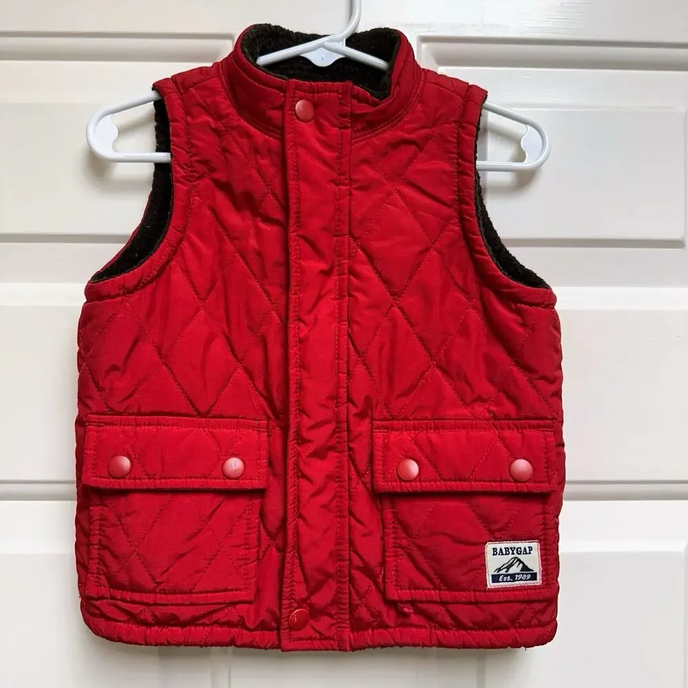 BabyGap Quilted Reversible Red Sherpa Lined Vest Pockets Gorp Kids Toddler 3T?